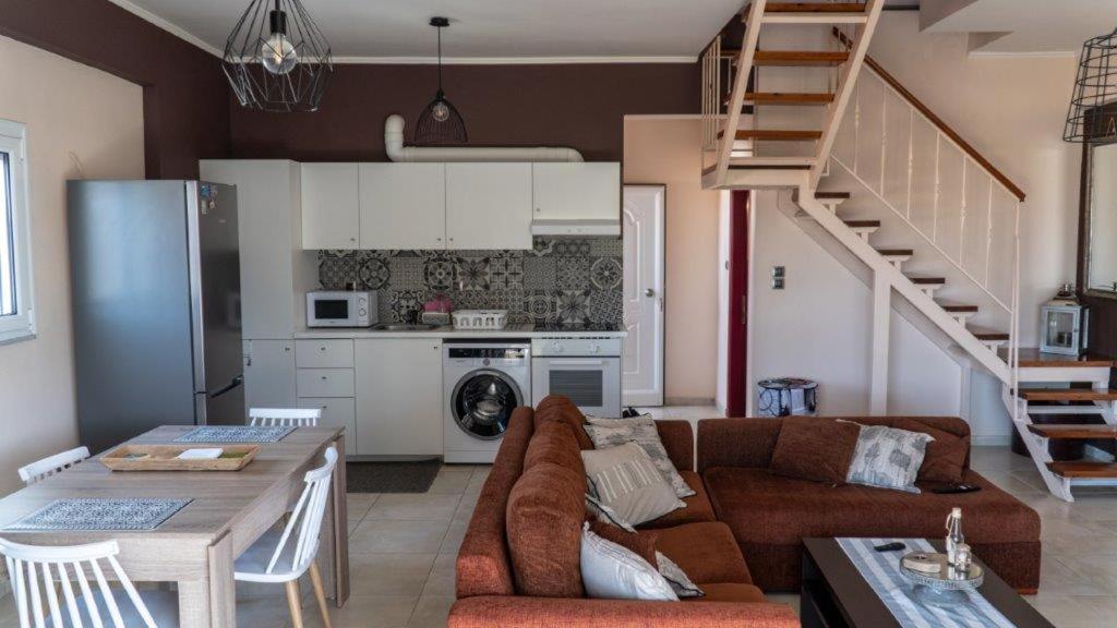 Nikolas Apartment. Aktaio Rio Patra Exteriér fotografie